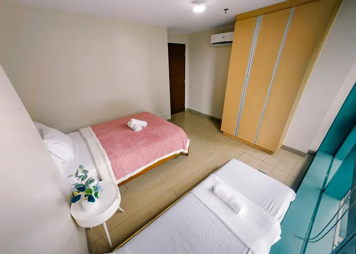 Cozi Two Bedroom Family Near Grand Hyatt Bgc * Manila