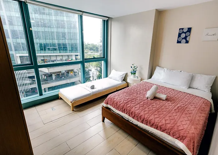 Cozi Two Bedroom Family Near Grand Hyatt Bgc Apartment