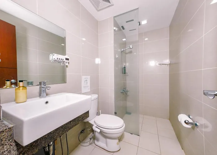 Cozi Two Bedroom Family Near Grand Hyatt Bgc