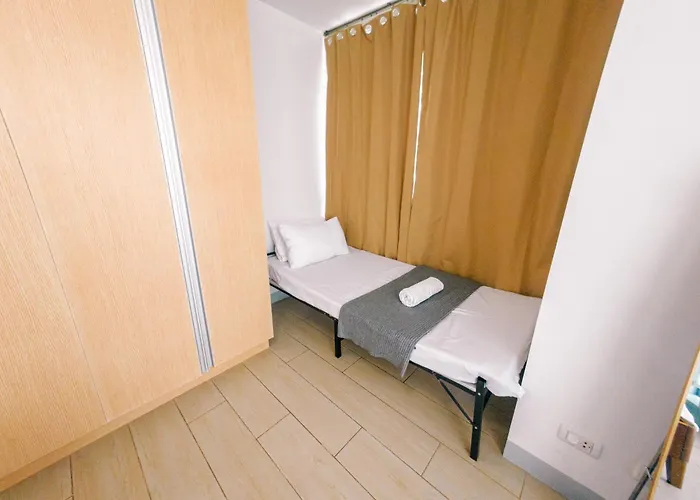 Apartment Cozi Two Bedroom Family Near Grand Hyatt Bgc Manila